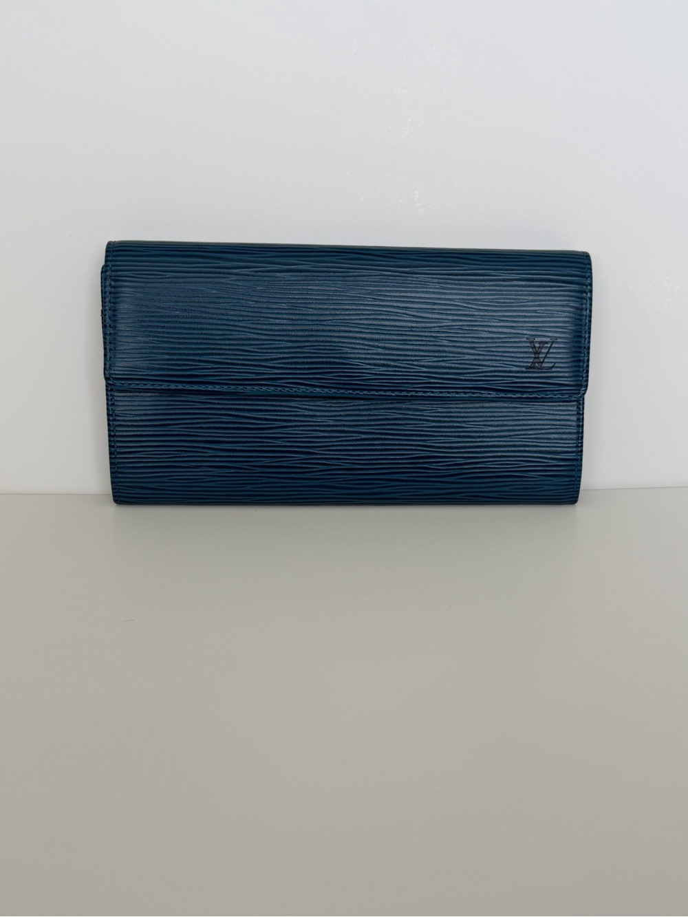 Louis Vuitton Vintage Toledo Blue Epi Sarah Envelope Long Wallet Entrupy Cert